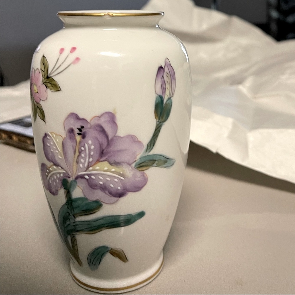 Hand painted 6 inch porcelain vase.
